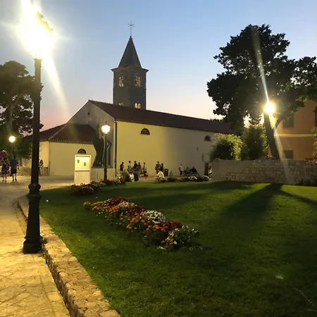 Maestral Apartamento *