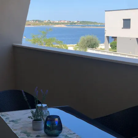 Apartment Maestral *